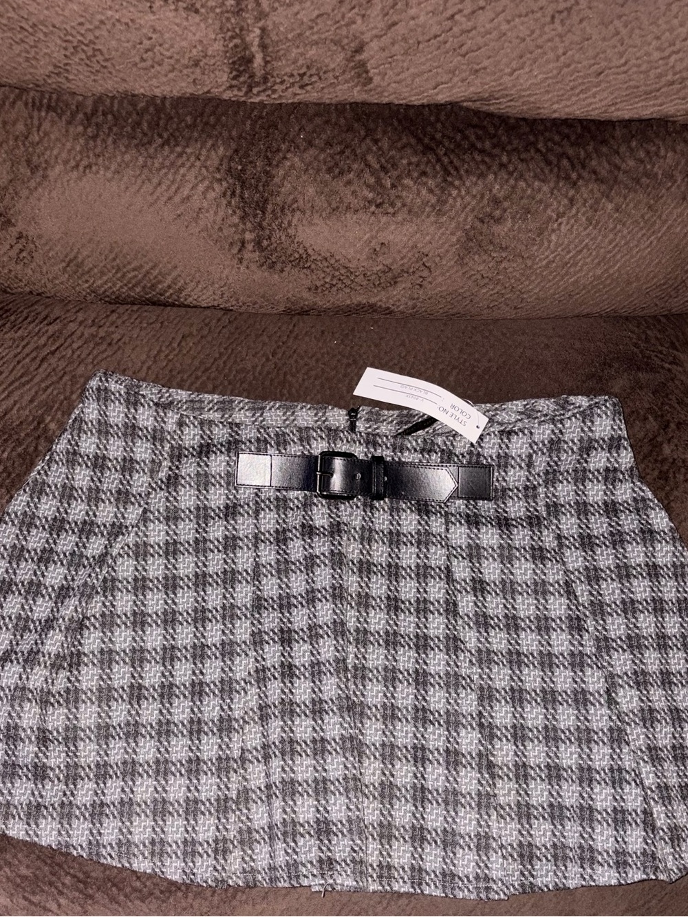 Gray Houndstooth Mini Skirt with Black Belt Accent